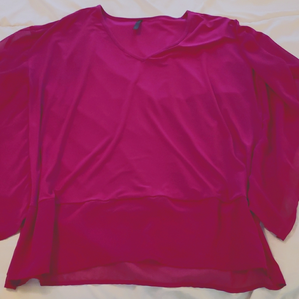 Raspberry s/s top with angel wings